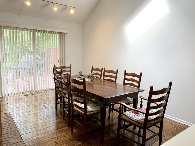 176 West Frontage Road Northfield, IL 60093 - Photo 4 of 14 Gallery Image 4
