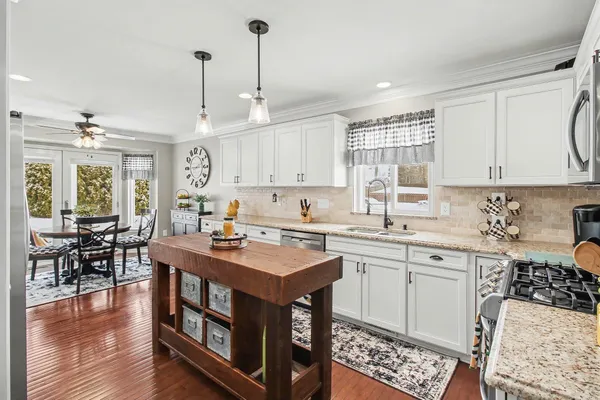 $467,900 | 1804 Kristina Drive, White Lake, MI 48386