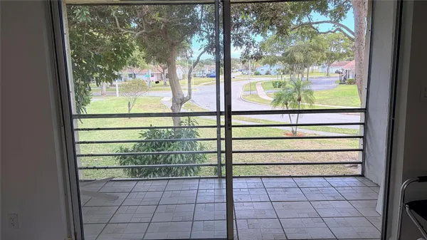 $1,600 | 5515 North Lakewood Circle, Unit 122, Margate, FL 33063