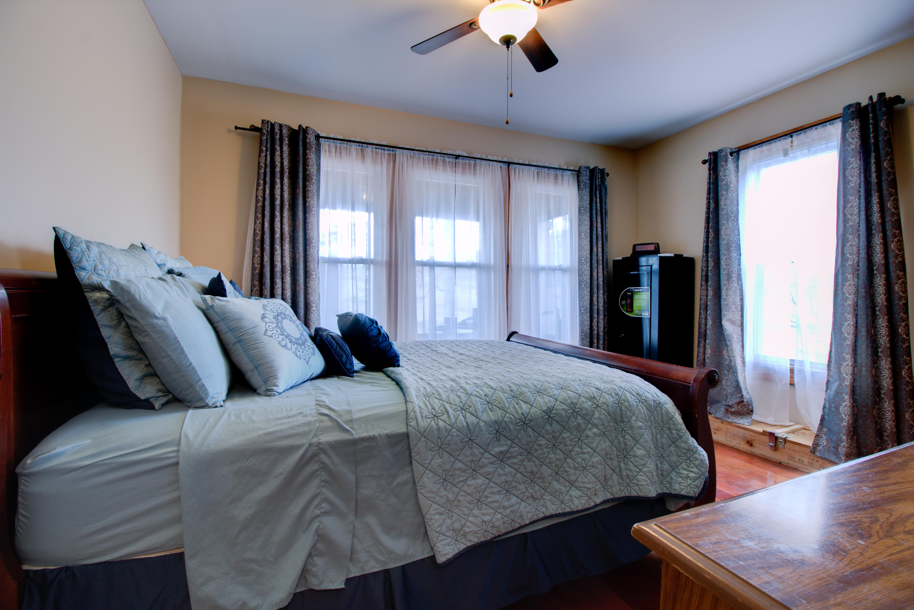 4324 Rakes Road Roanoke, VA 24014 - Photo 16 of 38 a bedroom with bed and window