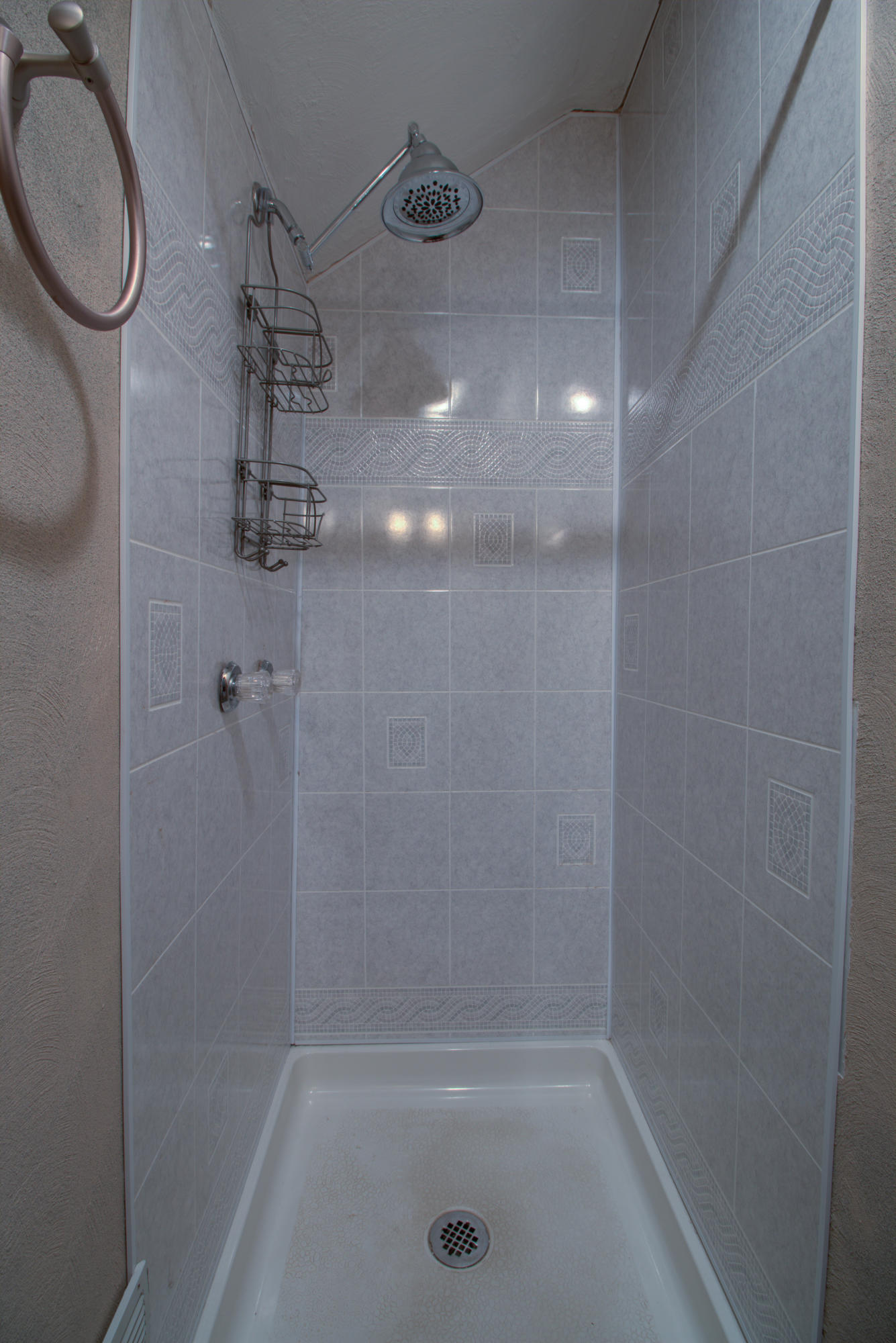 4324 Rakes Road Roanoke, VA 24014 - Photo 26 of 38 a bathroom with a shower
