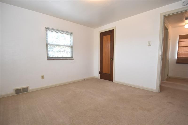 38 Greenlee Road Pittsburgh, PA 15227 - Photo 13 of 25 Gallery Image 13