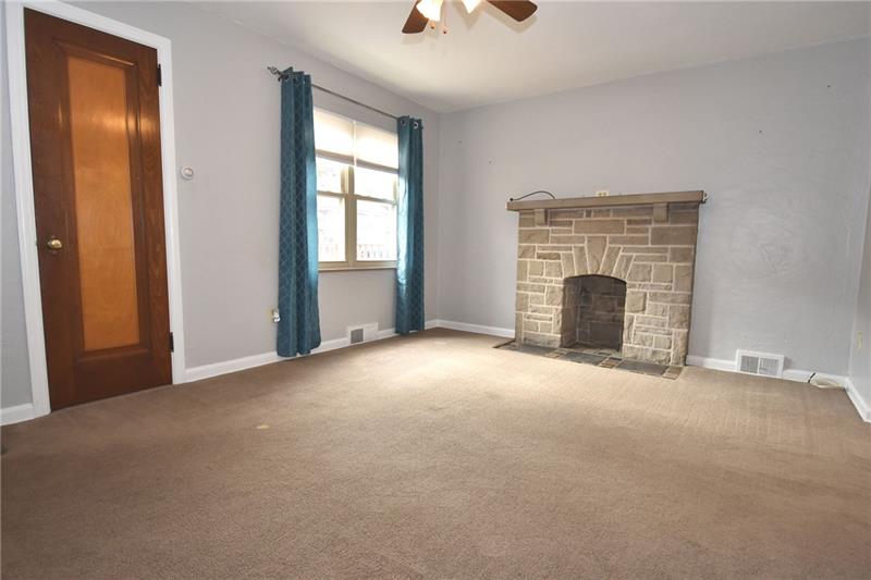 38 Greenlee Road Pittsburgh, PA 15227 - Photo 4 of 25 Gallery Image 4
