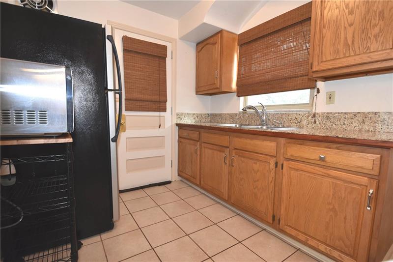 38 Greenlee Road Pittsburgh, PA 15227 - Photo 8 of 25 Gallery Image 8