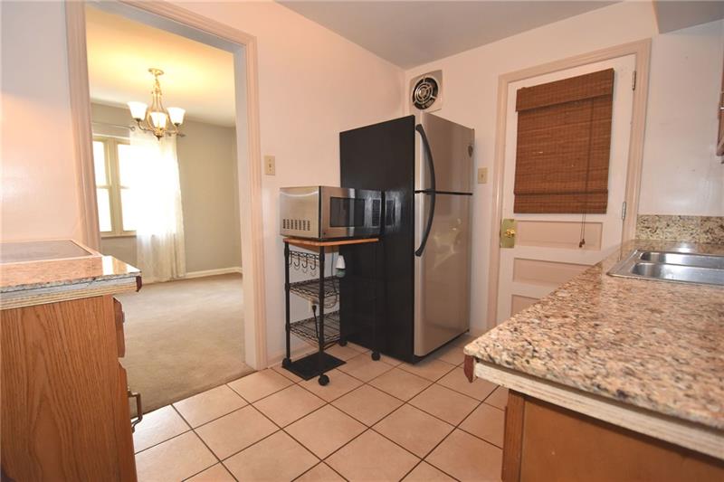 38 Greenlee Road Pittsburgh, PA 15227 - Photo 9 of 25 Gallery Image 9