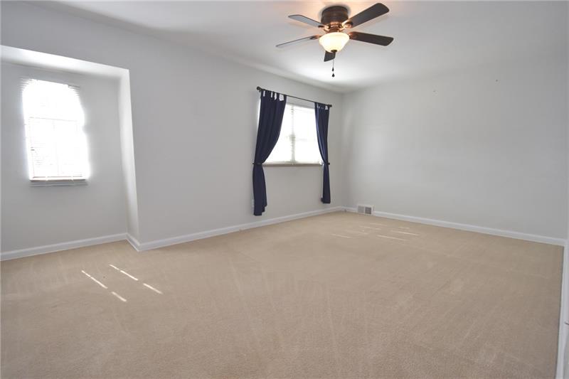 38 Greenlee Road Pittsburgh, PA 15227 - Photo 10 of 25 Gallery Image 10
