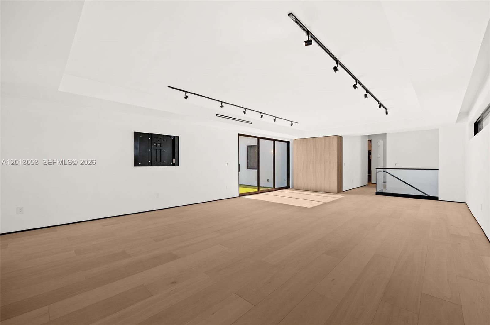7740 School House Road Miami, FL 33143 - Photo 12 of 52