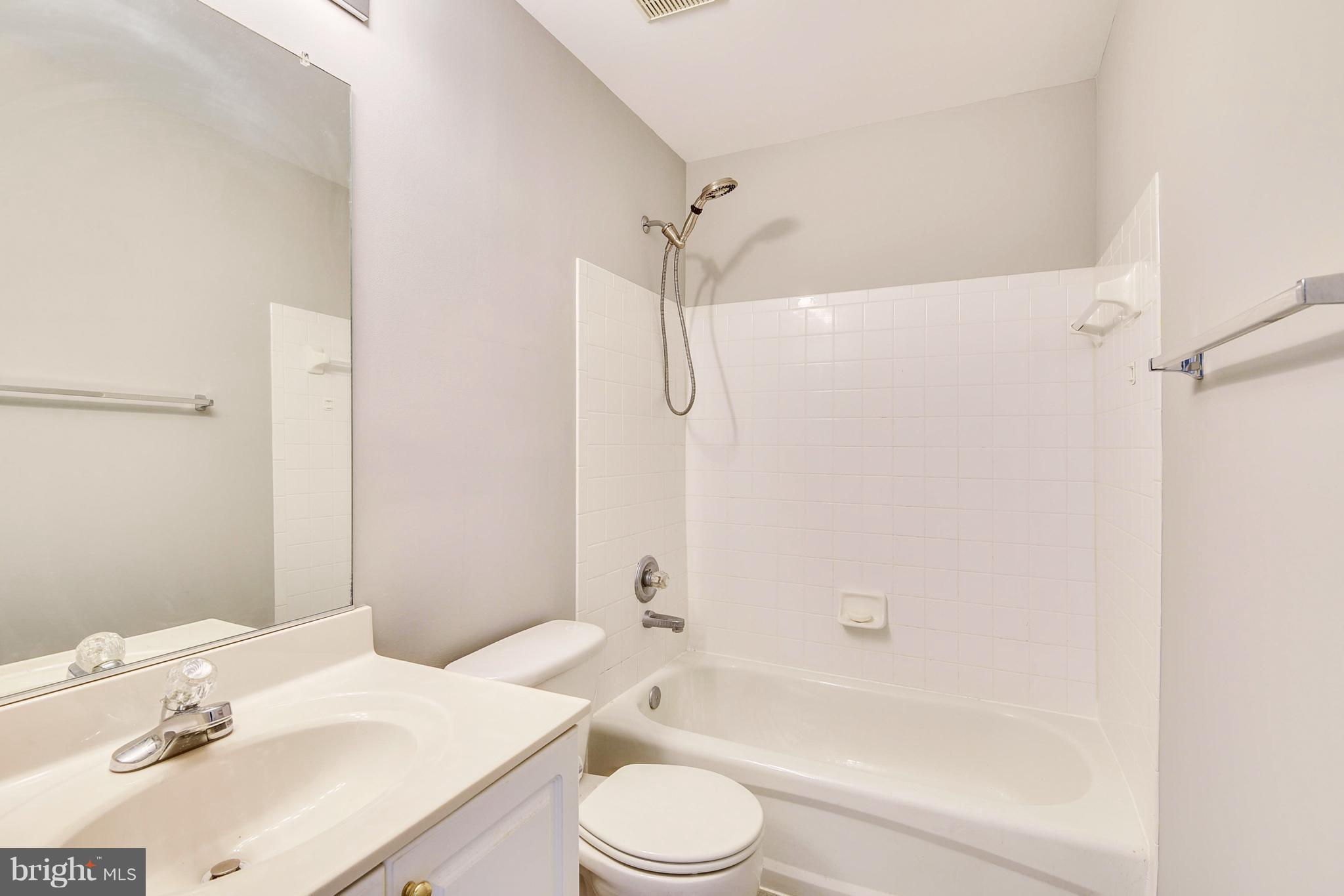 13376 Rushing Water Way Germantown, MD 20874 - Photo 19 of 30 Bath