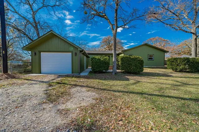 $260,000 | 304 Pine Street, Seven Points, TX 75143