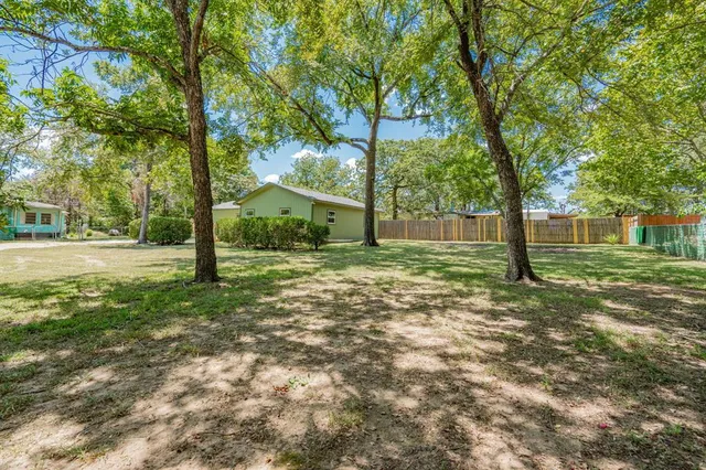 $260,000 | 304 Pine Street, Seven Points, TX 75143