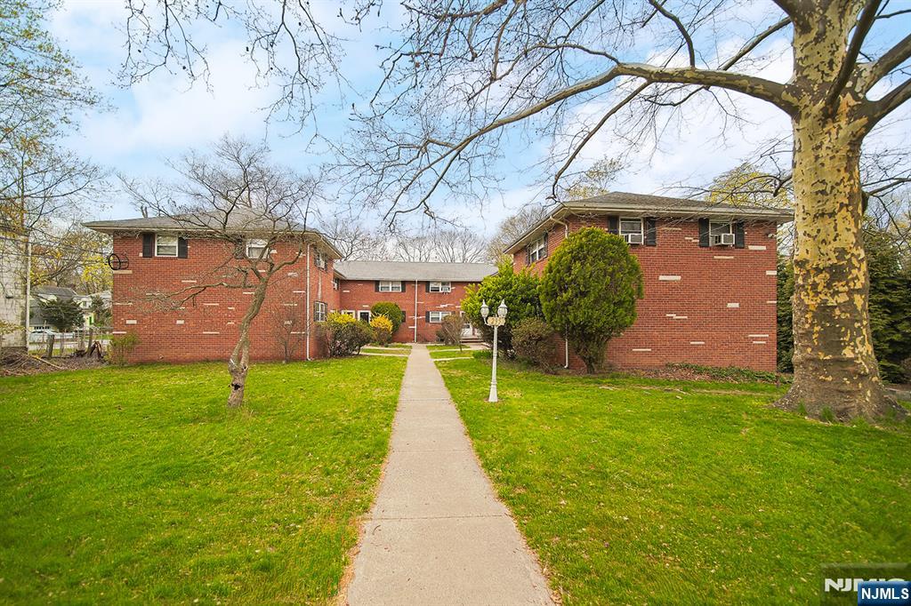 295 Tenafly Road, Unit I Tenafly, NJ 07670 - Photo 2 of 17