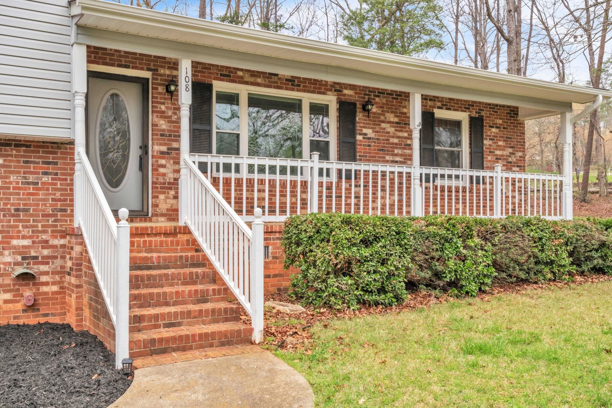 108 River Ridge Drive Moore, SC 29369 - Photo 2 of 28 Gallery Image 2