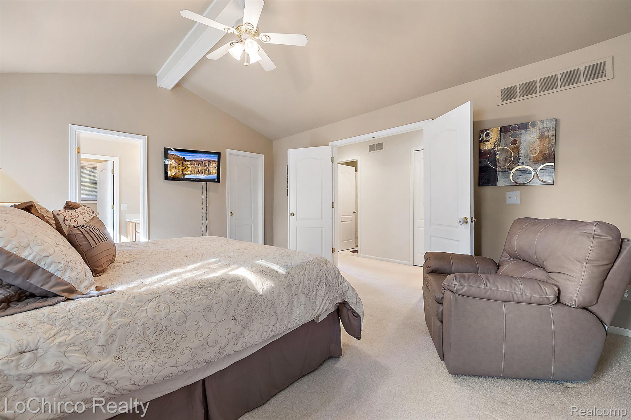1640 South Shore Drive Rochester, MI 48307 - Photo 25 of 44 Gallery Image 25