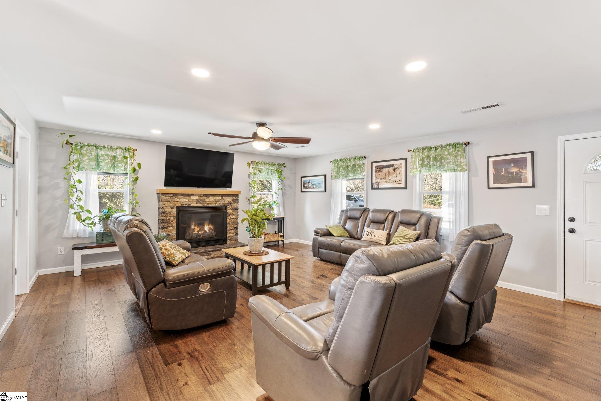 1484 Highway 418 Fountain Inn, SC 29644 - Photo 3 of 20 Gallery Image 3