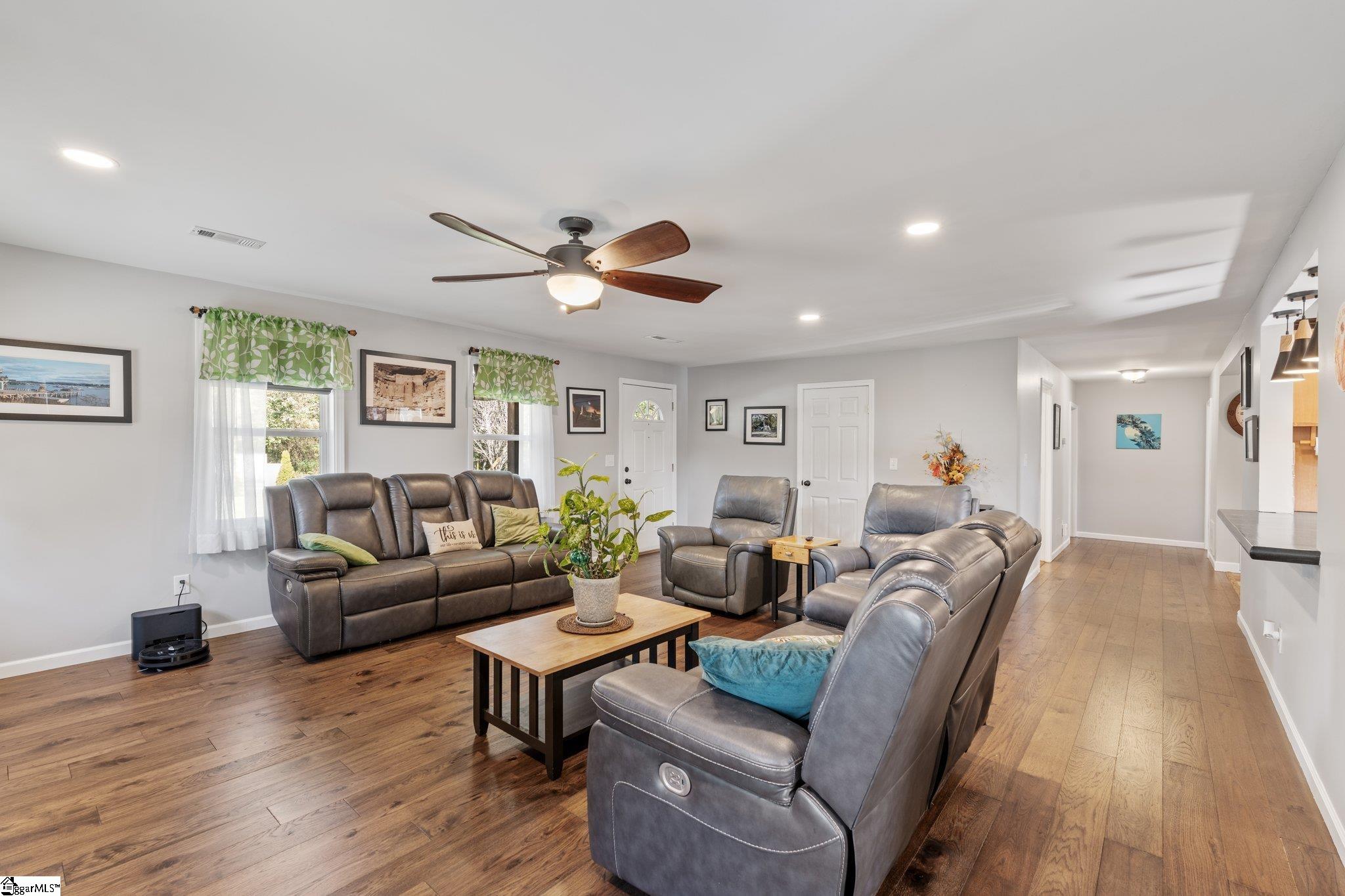 1484 Highway 418 Fountain Inn, SC 29644 - Photo 4 of 20 Gallery Image 4