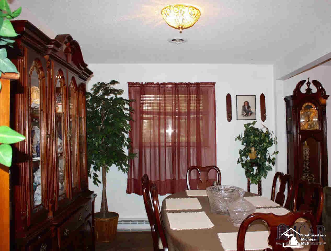14638 Ida Center Road Petersburg, MI 49270 - Photo 10 of 30 Dining room
