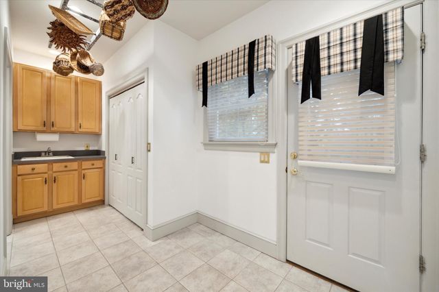 $975,000 | 44 Crown Oak Drive, Malvern, PA 19355