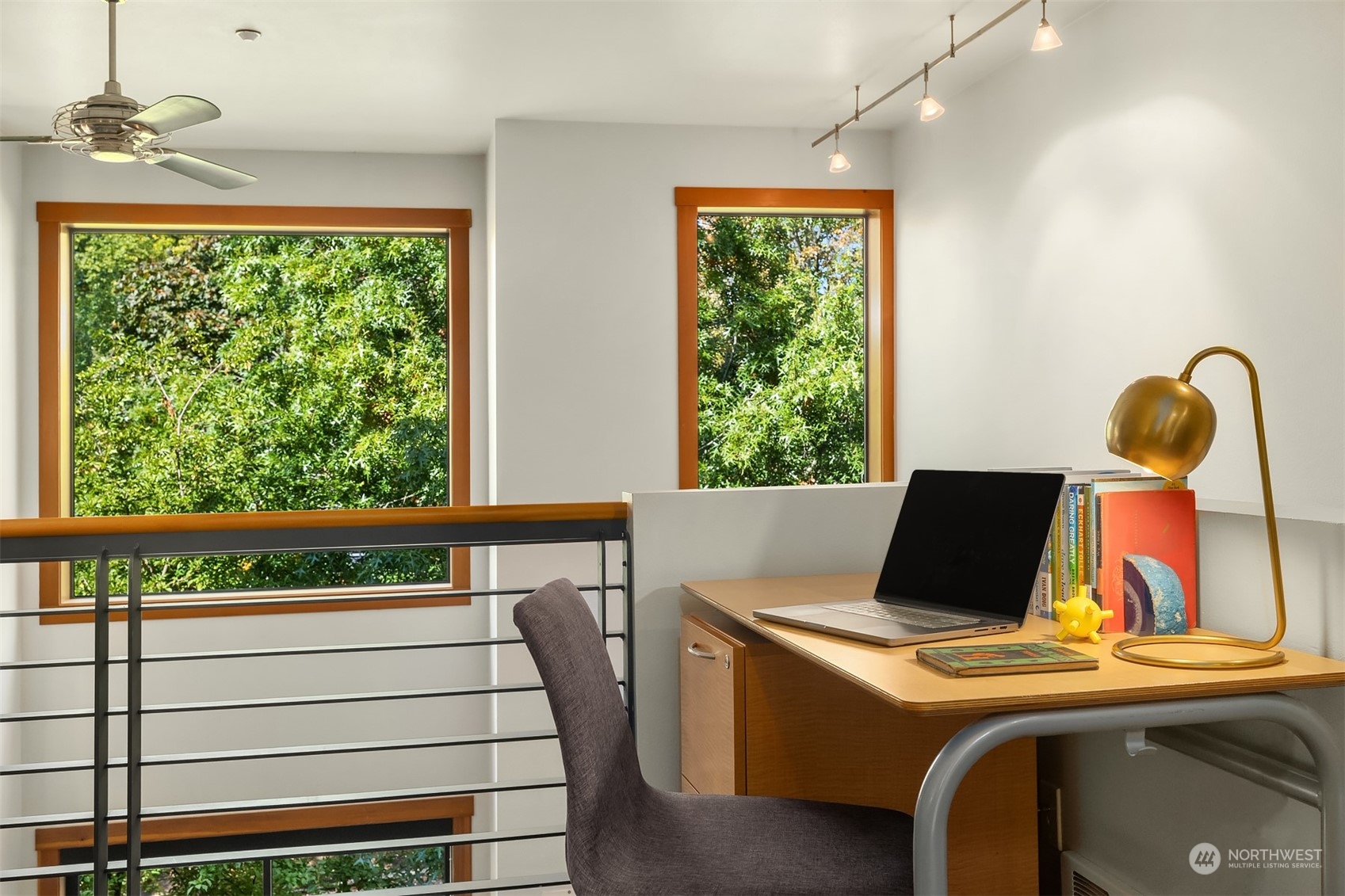 1605 East Pike Street, Unit 201 Seattle, WA 98122 - Photo 16 of 20 a view of a workspace with a window