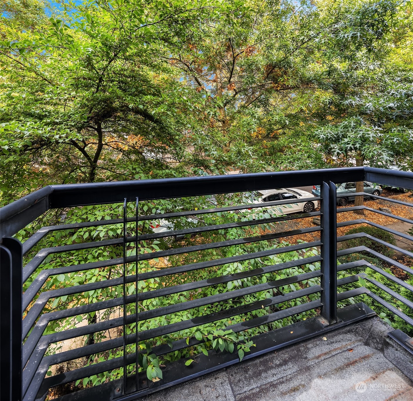 1605 East Pike Street, Unit 201 Seattle, WA 98122 - Photo 9 of 20