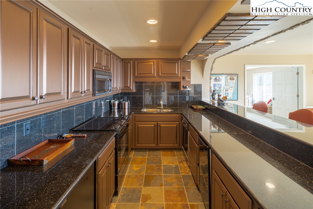 1215 Evergreen Drive Boone, NC 28607 - Photo 20 of 34