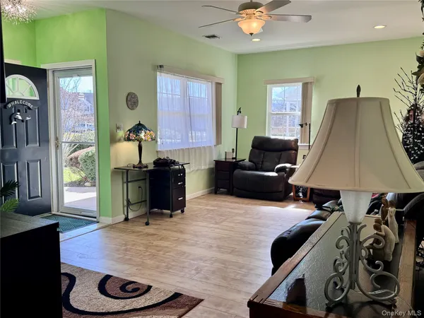 $485,000 | 4001 St Andrews Avenue, Unit 4001, Riverhead, NY 11901