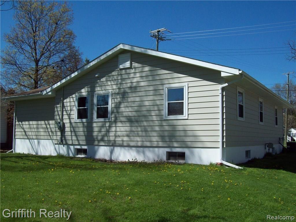 207 Byron Road Howell, MI 48843 - Photo 7 of 33