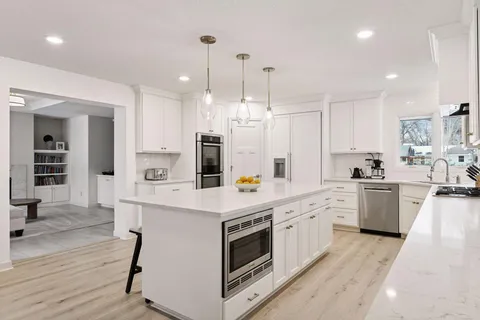 $1,850,000 | 14 Woodland Road, Edina, MN 55424