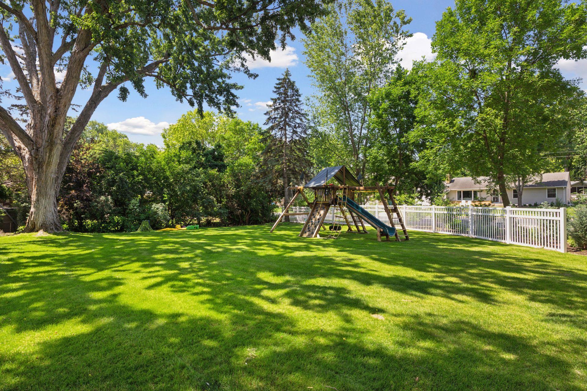 14 Woodland Road Edina, MN 55424 - Photo 73 of 76