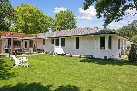 $1,850,000 | 14 Woodland Road, Edina, MN 55424