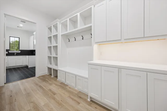 $1,420,000 | 1201 Confederate Road, Houston, TX 77055