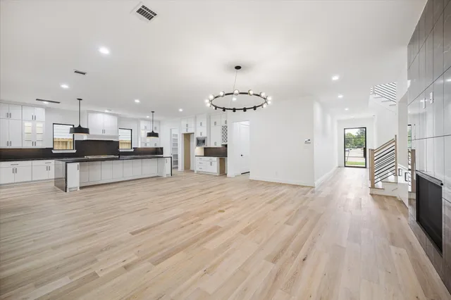 $1,420,000 | 1201 Confederate Road, Houston, TX 77055