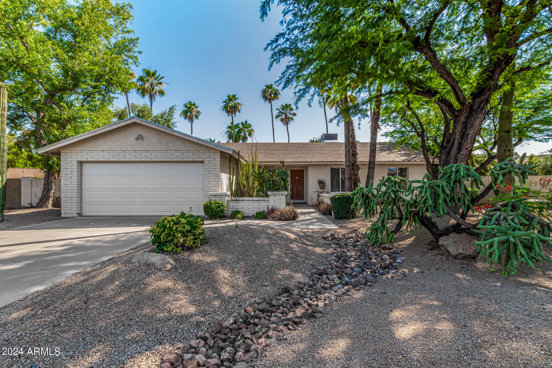 6101 East Spring Road Scottsdale, AZ 85254 - Photo 1 of 37 0001-01-Spring