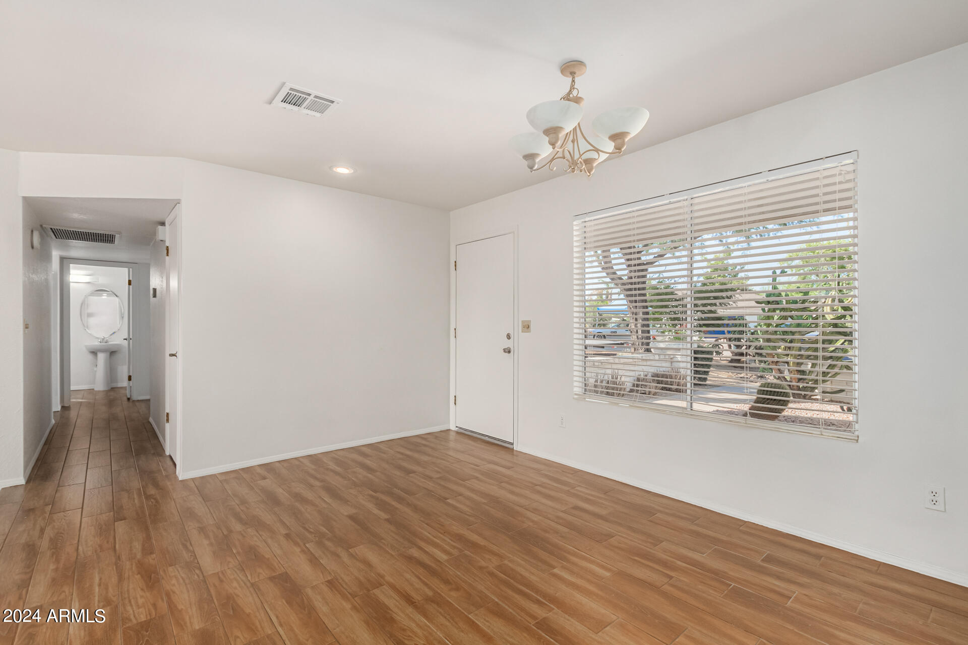 6101 East Spring Road Scottsdale, AZ 85254 - Photo 3 of 37 0008-08-Spring