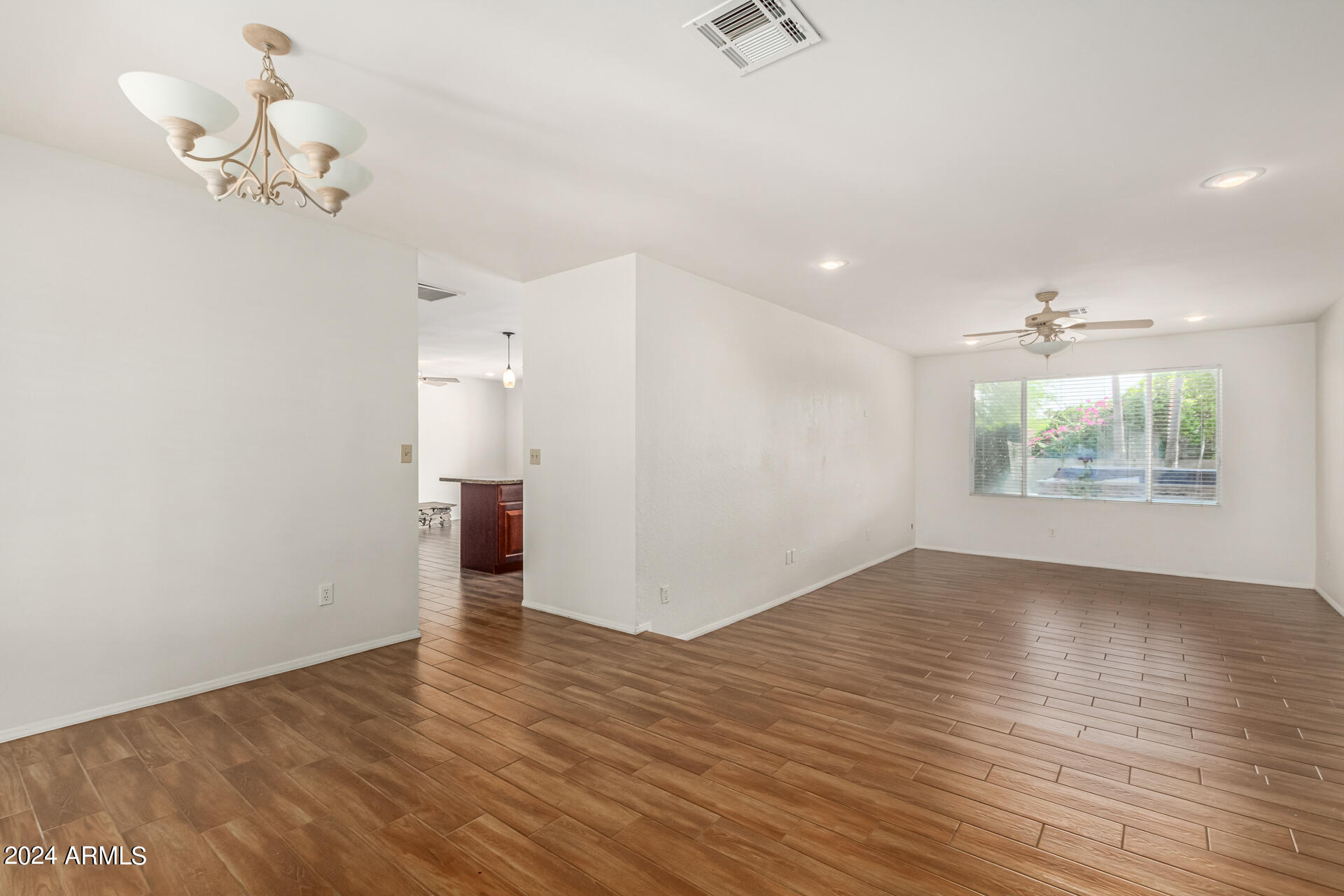 6101 East Spring Road Scottsdale, AZ 85254 - Photo 4 of 37 0009-09-Spring