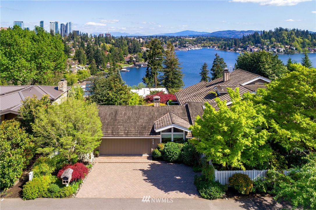 530 Upland Road Medina, WA 98039 - Photo 1 of 25 Gallery Image 1