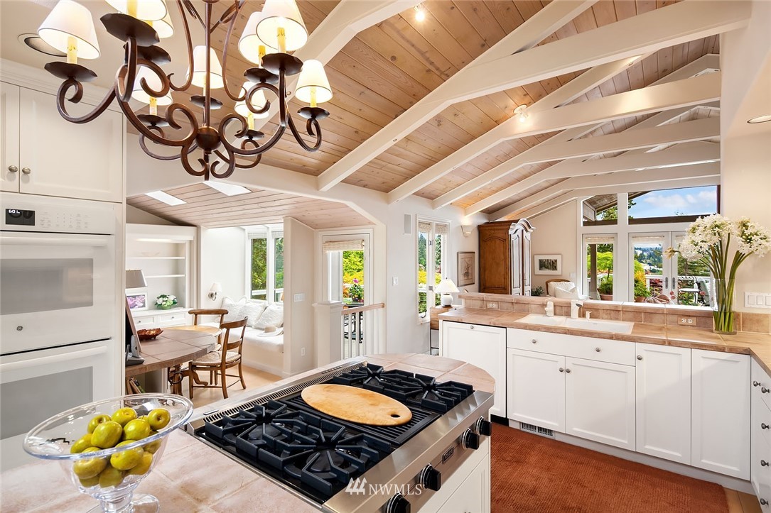 530 Upland Road Medina, WA 98039 - Photo 12 of 25 Gallery Image 12