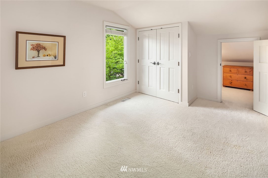 530 Upland Road Medina, WA 98039 - Photo 20 of 25 Gallery Image 20