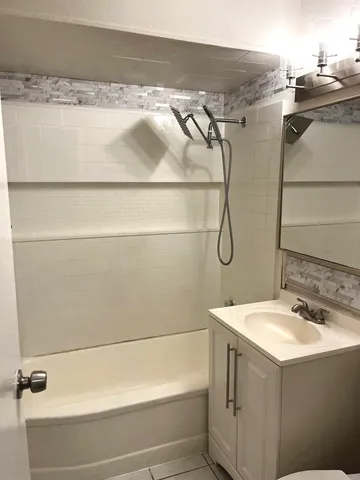 $130,000 | 22 Apple Lane, Park Forest, IL 60466