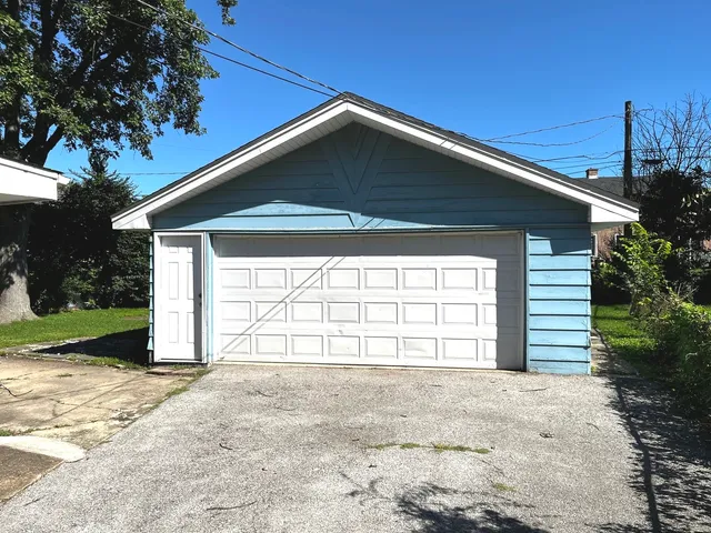 $130,000 | 22 Apple Lane, Park Forest, IL 60466