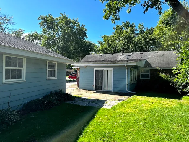 $130,000 | 22 Apple Lane, Park Forest, IL 60466