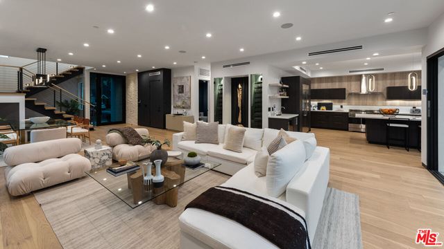 $17,300 | 4329 Agnes Avenue, Studio City, CA 91604