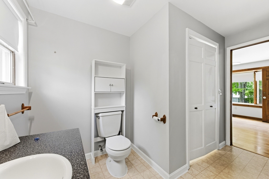 21 Pleasant Street Merrimac, MA 01860 - Photo 25 of 40