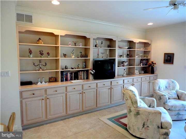 21 Stanford Road East Pennington, NJ 08534 - Photo 11 of 15 Gallery Image 11