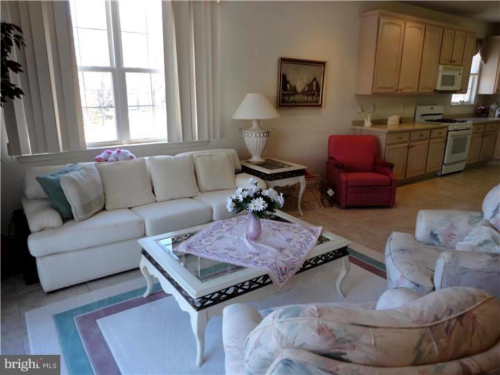 21 Stanford Road East Pennington, NJ 08534 - Photo 12 of 15 Gallery Image 12