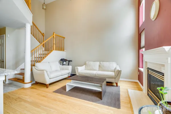 $673,500 | 103 Crest Stone Circle, Princeton, NJ 08540