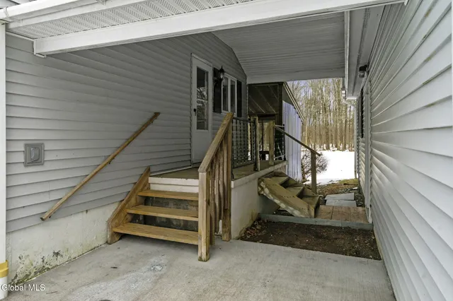 $284,900 | 11019 Highway 22, Comstock, NY 12821