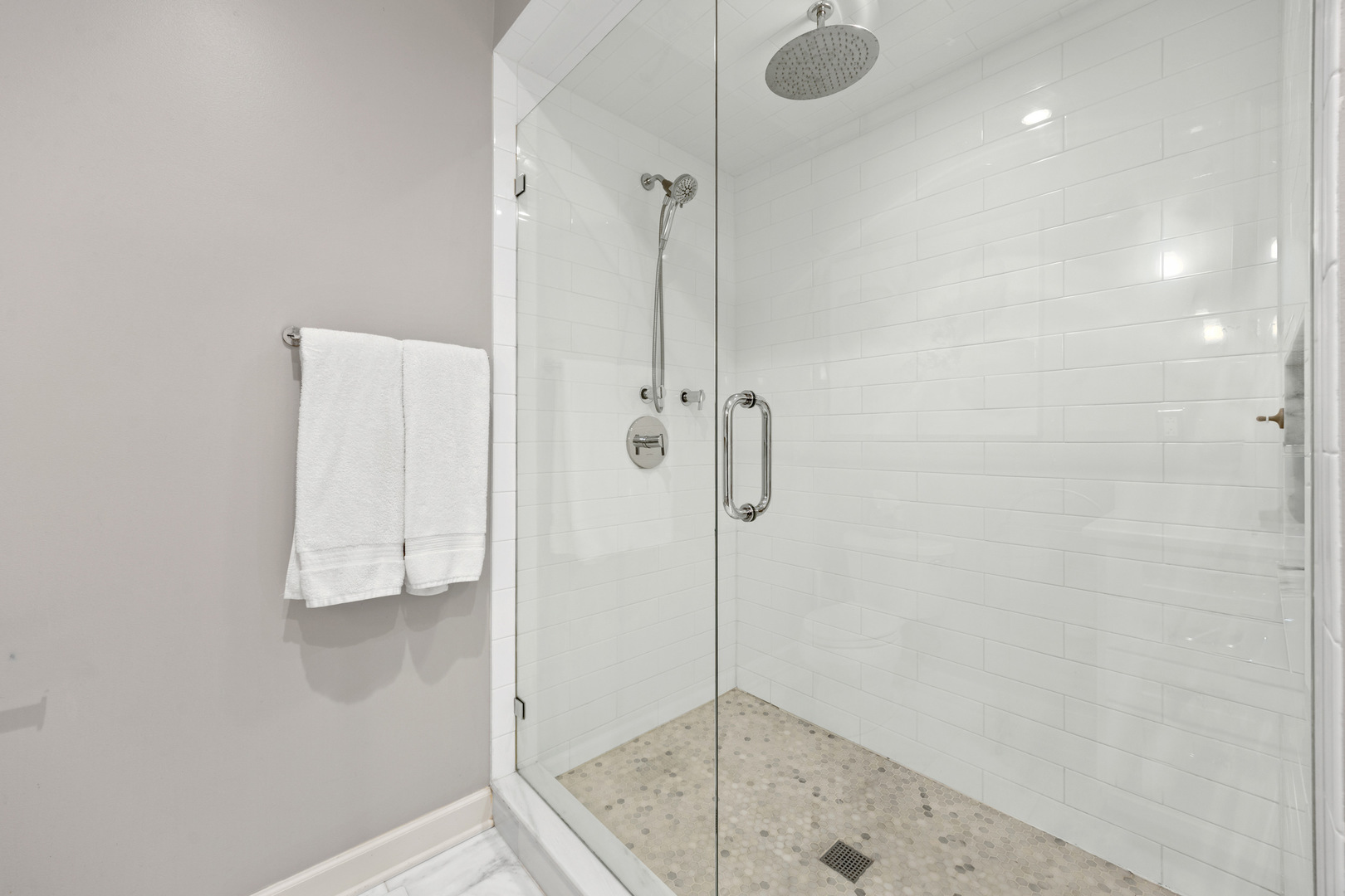 860 West Buckingham Place, Unit 2W Chicago, IL 60657 - Photo 17 of 27