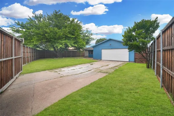 $2,700 | 5161 Bartlett Drive, The Colony, TX 75056