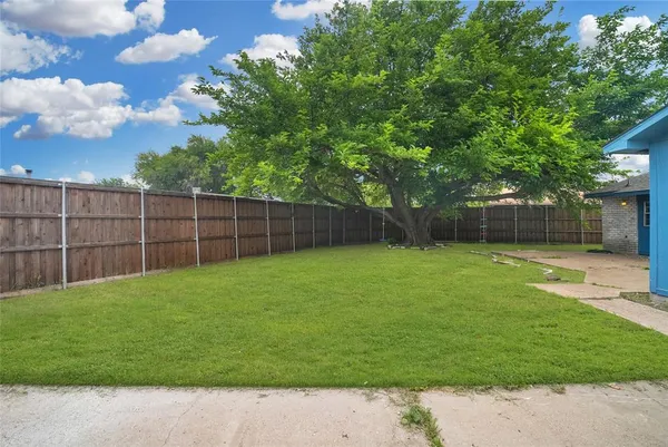 $2,700 | 5161 Bartlett Drive, The Colony, TX 75056