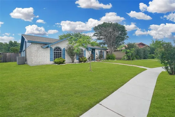 $2,700 | 5161 Bartlett Drive, The Colony, TX 75056